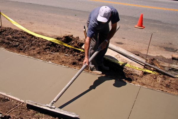Sidewalk Pouring in Bloomington